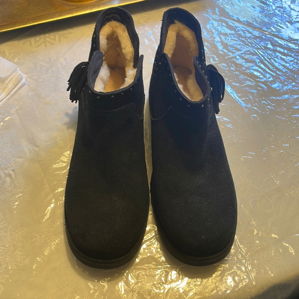 UGG Short Boots